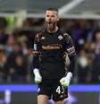 De Gea comemorando um dos pênaltis defendidos.   Foto: Gabriele Maltinti/Getty Images / Esporte News Mundo