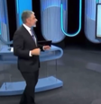 William Bonner brinca ao beber água ao vivo  Foto: Reprodução/Redes sociais