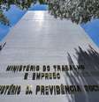Para atender aos bancos, governo quer criar um período de transição entre a implementação do novo crédito consignado e a extinção da modalidade do saque-aniversário  Foto: Rafa Neddermeyer/Agência Brasil / Estadão