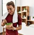Emagrecer exige dedicação e uma dieta equilibrada ligada a uma rotina de atividades físicas  Foto: Krakenimages.com | Shutterstock / Portal EdiCase