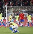 Luiz Henrique, do Brasil, comemora o seu gol durante a partida com o Chile válida pela 9ª rodada das Eliminatórias Sul-Americanas para a Copa do Mundo FIFA 2026, no Estádio Nacional de Chile, em Santiago, nesta quinta-feira, 10.  Foto: PEPE ALVUJAR/DIA ESPORTIVO/ESTADÃO CONTEÚDO
