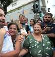 O candidato à Prefeitura de São Paulo, Guilherme Boulos (PSOL) faz carreata de campanha pelas ruas da Freguesia do Ó e Brasilândia, na zona norte de São Paulo, nesta sexta-feira, 11.  Foto: TIAGO QUEIROZ/ESTADÃO CONTEÚDO