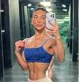 Quem é Lauralie Chapados, campeã da 60ª edição do Mr. Olympia? Veja antes e depois da fisiculturista.  Foto: Instagram, @lauraliechap / Purepeople