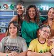 O elenco principal de 'Tô Nessa': o carisma das personagens pode salvar o roteiro sem ousadia  Foto: Estevam Avellar/TV Globo