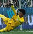  Foto: Rodrigo Coca/Agência Corinthians - Legenda: Hugo Souza em ação pelo Corinthians / Jogada10