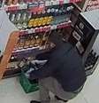 Criminosos têm como alvo as garrafas de champanhe em supermercados e lojas  Foto: BBC News Brasil