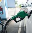 Na BR-101, o diesel comum foi encontrado em média por R$ 6,30, e o S-10, por R$ 6,38.  Foto: Getty Images/TravelCouples