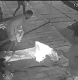 Homem tenta atear fogo em pessoas em situação de rua  Foto: Reprodução/Redes sociais