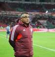  Foto: Ricardo Duarte/Internacional - Legenda: Roger planejava contar com a volta de Fernando ao time titular do Inter, mas tenta achar uma solução, pois o experiente volante ainda não apresenta as condições ideais / Jogada10