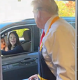 Trump 'trabalhou' no McDonald's em dia de campanha   Foto: Reprodução