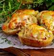 Batata recheada com presunto e queijo no micro-ondas – Foto: Shutterstock  Foto: Guia da Cozinha