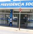 Para quem recebe até um salário mínimo, R$ 1.518, o depósito de fevereiro começou a ser feito nesta segunda-feira, 24.  Foto: André Dusek/ Estadão / Estadão