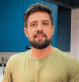 O ator comentou que espera poder ver os filhos pessoalmente o mais breve possível  Foto: Reprodução: Instagram/rafaelcardoso9