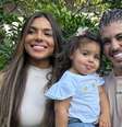 Tays Reis e Biel com a filha, Pietra  Foto: Reprodução/Instagram / Márcia Piovesan