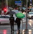 Chuva ao longo de toda a quarta-feira em São Paulo vem acompanhada de dia abafado. Previsões meteorológicas alertam para risco de alagamento e queda de árvores.  Foto: Tiago Queiroz/Estadão / Estadão