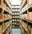 Peças de queijo distribuído pela Neal's Yard Dairy  Foto: Reprodução/Instagram @nealsyarddairy