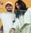 Neymar e Bruna Biancardi assistem partida do Al-Hilal, mas atitude de Mavie rouba a cena.  Foto: Getty Images / Purepeople