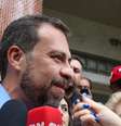 O candidato a prefeito de São Paulo, Guilherme Boulos (PSOL), fala com a imprensa ao acompanhar sua vice, Marta Suplicy (PT), em votação no colégio Madre Alix, no Jardim Paulistano, na zona oeste de São Paulo, neste domingo, 27, segundo turno das eleições municipais.  Foto: WAGNER ORIGENES/ATO PRESS/ESTADÃO CONTEÚDO