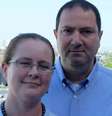 Shivaun Raff e seu marido, Adam, estão envolvidos em uma longa batalha jurídica com o Google  Foto: Shivaun and Adam Raff / BBC News Brasil