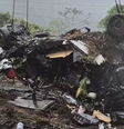 Nove pessoas morreram após uma carreta container ter tombado sobre a van em que elas estavam, na BR-376.   Foto: Reprodução/TV Globo