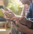 Estudo comprova que os jovens são mais sensíveis às curtidas nas redes sociais  Foto: iStock / Jairo Bouer