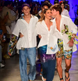 Fernanda Lima e os filhos na passarela  Foto: Reprodução/AgNews / Manequim