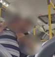 Idoso levou soco e reagiu dando "mata-leão" dentro de ônibus em Santos (SP)  Foto: Reprodução