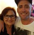 ""A vida exigiu de mim também ser essa mãe forte, essa mulher forte e segurei a onda", disse Déa Lúcia, mãe do comediante Paulo Gustavo  Foto: Reprodução: Instagram/dealucia66