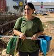 Andrea Bonin têm organizado voluntários na comunidade brasileira na Espanha  Foto: Crédito / BBC News Brasil
