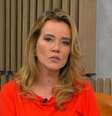 Natuza Nery oscilou entre o bom humor e o embaraço com a quantidade de erros na 'Central GloboNews'  Foto: Reprodução/TV