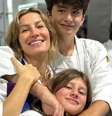 Gisele Bündchen e os filhos, Benjamin e Vivian  Foto: Reprodução/Instagram