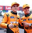 Norris aponta para Piastri após o colega ceder vitória  Foto: F1 / X
