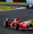 Michael e Ralf Schumacher brilharam em Suzuka 2004, na primeira vez que a classificação aconteceu num sábado  Foto: FIA / X