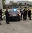 Movimentação de policiais em frente ao Clube de Regatas Flamengo, no Rio de Janeiro, na manhã desta terça-feira, 05 de novembro de 2024. O atacante Bruno Henrique, do Flamengo, é alvo de uma operação da Polícia Federal que investiga manipulação de resultados  Foto: JOSE LUCENA/THENEWS2/ESTADÃO CONTEÚDO