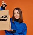 Adotar algumas estratégias ajuda a aproveitar as promoções da Black Friday sem preocupação  Foto: LightField Studios | Shutterstock / Portal EdiCase