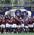 Flamengo levanta a taça da Copa do Brasil   Foto: Cris Mattos / Reuters
