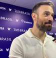 Charlie Cox veio ao Brasil para falar de "Demolidor: Renascido" durante a D23  Foto: Redação Entre Telas
