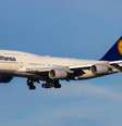 Modelo de avião da Lufthansa semelhante ao que foi atingido por turbulência, em voo entre a Argentina e Alemanha, nesta terça-feira, 12  Foto: Reprodução/Wikicommons