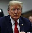 Vários casos que pesam contra Donald Trump poderão ser anulados ou suspensos em 2025  Foto: DW / Deutsche Welle