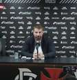  Foto: Reprodução / Vasco TV - Legenda: Pedrinho em coletiva em São Januário, estádio do Vasco / Jogada10