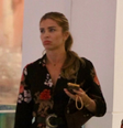 Sofia, filha de Grazi Massafera e Cauã Reymond, mostra que está do tamanho da mãe em passeio no shopping. Fotos!.  Foto: AGNews / Purepeople