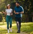 A caminhada possui alta vantagem para o controle e a redução de peso  Foto: Drazen Zigic | Shutterstock / Portal EdiCase
