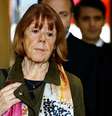 A francesa Gisele Pelicot, vítima de estupro em massa orquestrado por seu marido, Dominique Pelicot, durante uma pausa no julgamento de Dominique e 50 outros acusados, no tribunal de Avignon, França  Foto: REUTERS/Sarah Meyssonnier