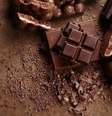 Chocolate possui diversas variações e pode ser utilizado em inúmeras receitas  Foto: Shutterstock / Alto Astral