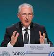 O presidente da COP29, Mukhtar Babayev, fala em uma entrevista coletiva durante a conferência das Nações Unidas sobre mudanças climáticas, COP29, em Baku, Azerbaijão, em 18 de novembro de 2024.   Foto: REUTERS/Murad Sezer