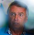 Foto de Jair Bolsonaro vestindo uma camisa azul  Foto: Sebastião Moreira/EPA / BBC News Brasil