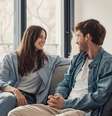 Descubra como mercúrio em cada signo influencia na comunicação dentro dos relacionamentos amorosos e como eles se expressam.  Foto: Shutterstock. / João Bidu
