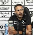 Vitor Silva/Botafogo - Legenda: Artur Jorge em entrevista coletiva  Foto: Jogada10