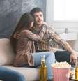 Algumas vezes, após decepções, ao ver casais felizes, podemos pensar que somos simplesmente indignos de amor  Foto: iStock / Jairo Bouer