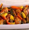 Coxa de frango assada com legumes  Foto: MShev | Shutterstok / Portal EdiCase